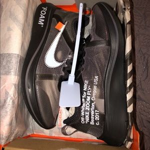 Nike zoom fly off-whites
